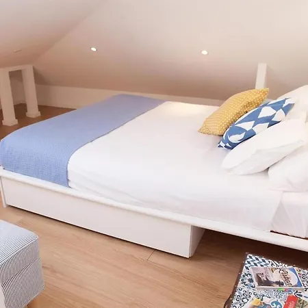 Duplex In Alfama - Go2lisbon Apartman