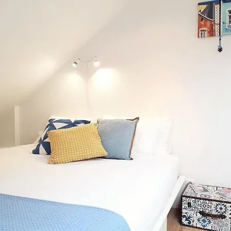 Duplex In Alfama - Go2lisbon Apartman *